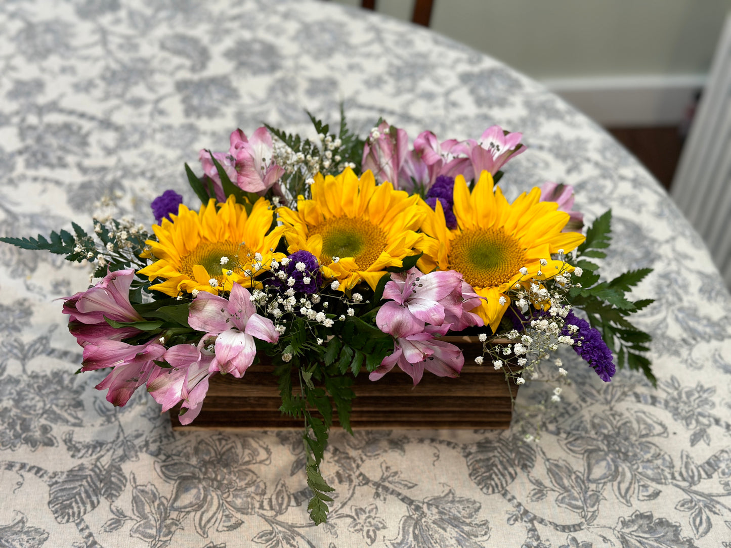 Beautiful Sun Flowers center piece